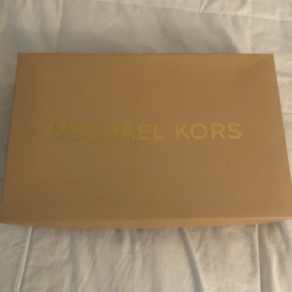 Michael Kors Jet Set Travel Large Clutch Leather Top Zip  Michael Kors Wristlet